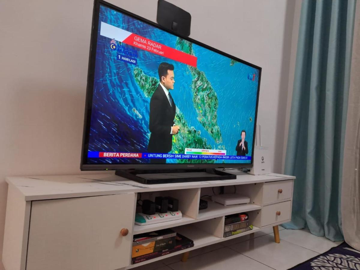 Impiana Homestay Near Putrajaya, Cyberjaya, Musliem Only,Wifi,Netflix Kampung Dengkil Buitenkant foto