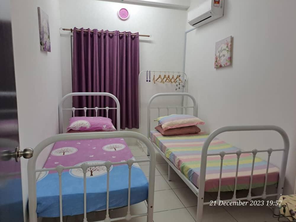 Impiana Homestay Near Putrajaya, Cyberjaya, Musliem Only,Wifi,Netflix Kampung Dengkil Buitenkant foto