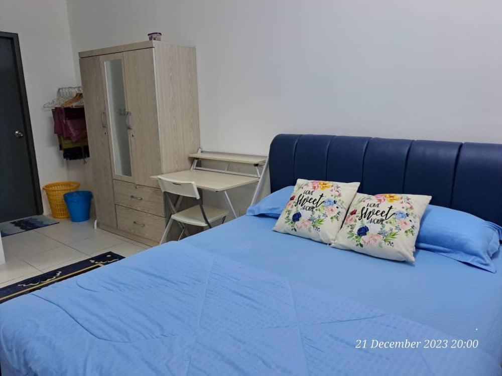 Impiana Homestay Near Putrajaya, Cyberjaya, Musliem Only,Wifi,Netflix Kampung Dengkil Buitenkant foto